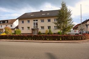 verklinkertes Mehrfamilienhaus